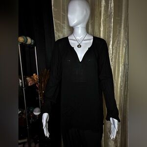 Beautiful Old Navy Blouse Size XL